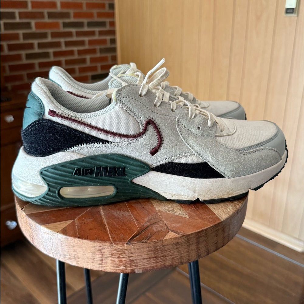 Nike Air Max Men's Shoes - Cream and Green